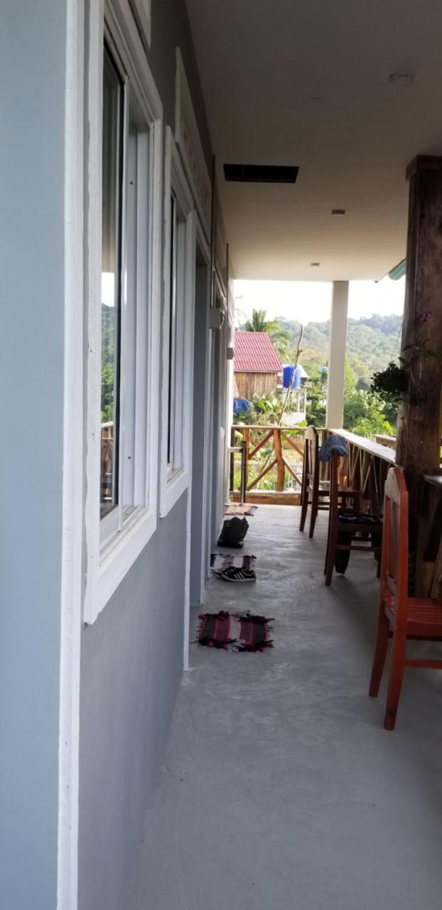 Ing Ing Guesthouse 코롱 산로엠 외부 사진